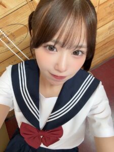 【2026年】セーラー服が似合うAV女優の未歩なな